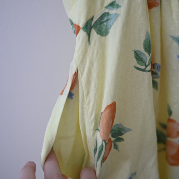 Butter Yellow Romper Size XS Sadie & Sage Orange Blossom Fruit Cottagecore NWOT - Picture 8 of 16
